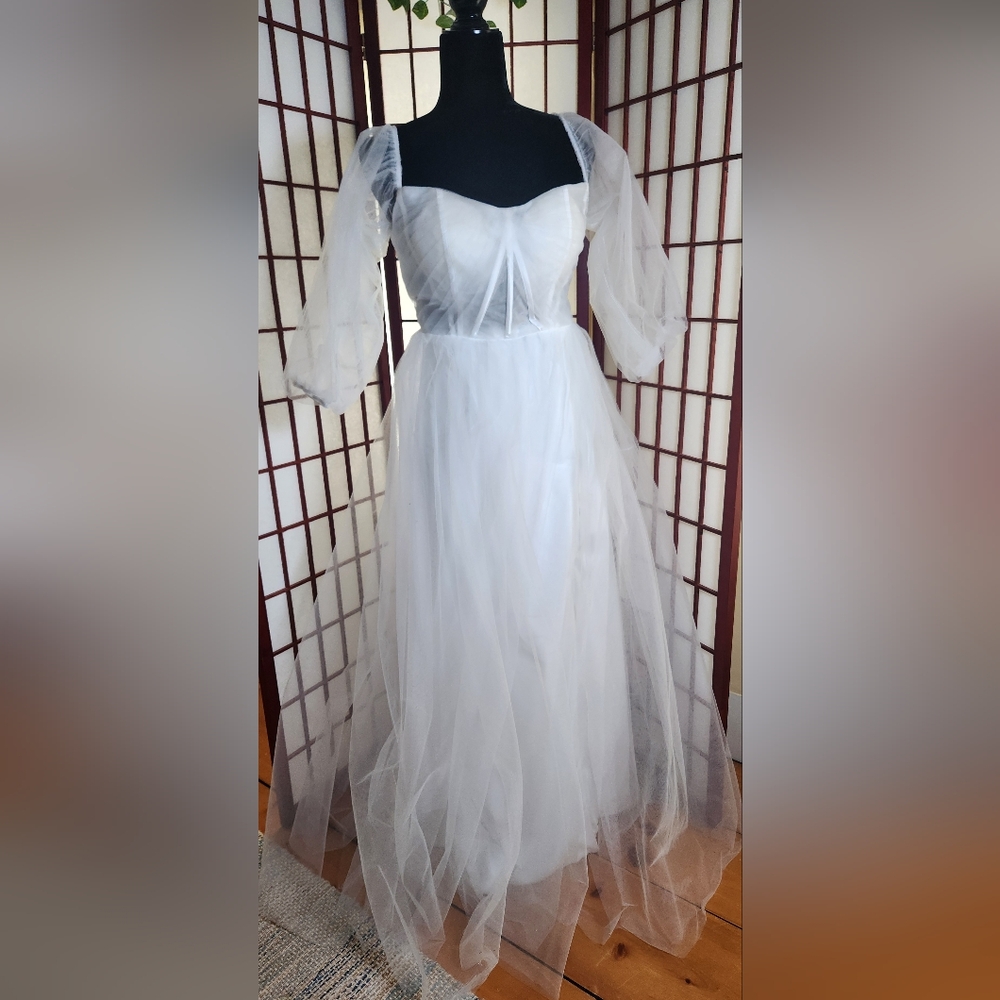 Elegant White Wedding Dress